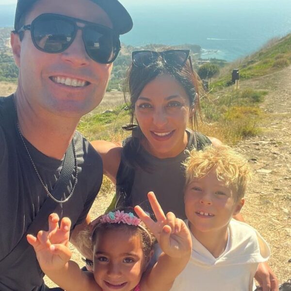 Aviv Melmed With Her Husband And Kids